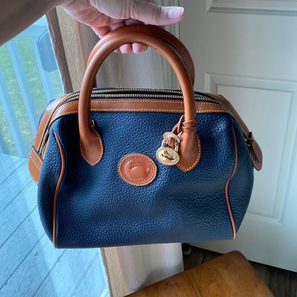 Dooney & Bourke Handbag - Picture 1 of 6